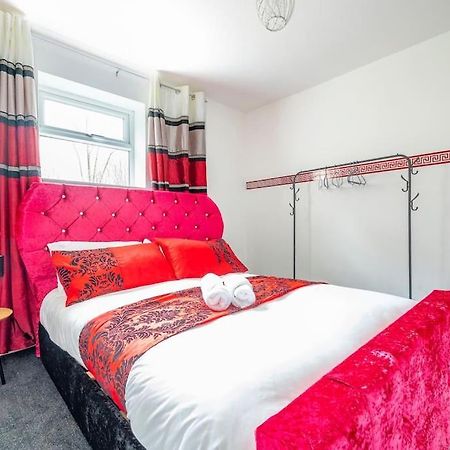 *C.Sani* Setup For Your Most Relaxed & Amazing Stay + Free Parking + Free Fast Wifi * Leeds  Dış mekan fotoğraf