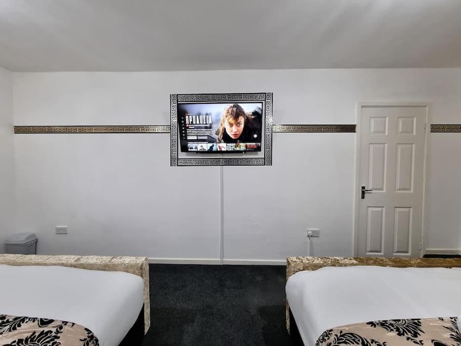 *C.Sani* Setup For Your Most Relaxed & Amazing Stay + Free Parking + Free Fast Wifi * Leeds  Dış mekan fotoğraf
