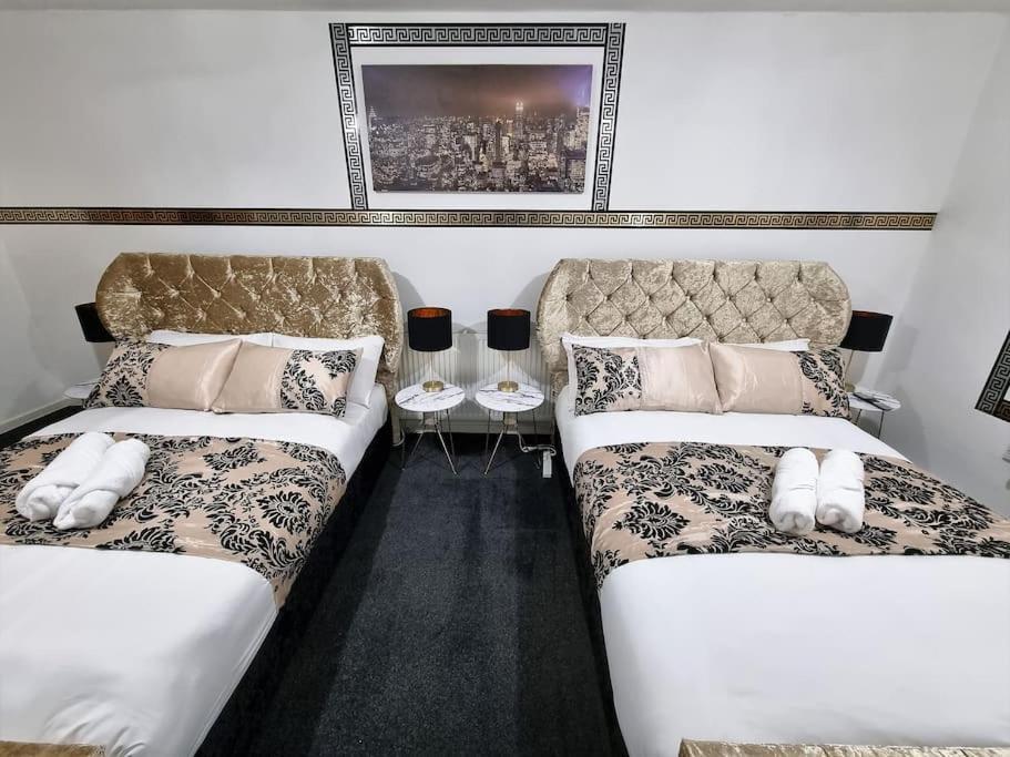 *C.Sani* Setup For Your Most Relaxed & Amazing Stay + Free Parking + Free Fast Wifi * Leeds  Dış mekan fotoğraf